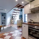 Paulay's Studio In The Center. Apartman *