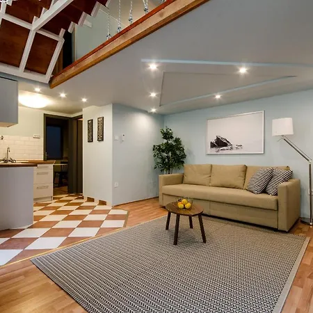 Paulay's Studio In The Center. Apartment *